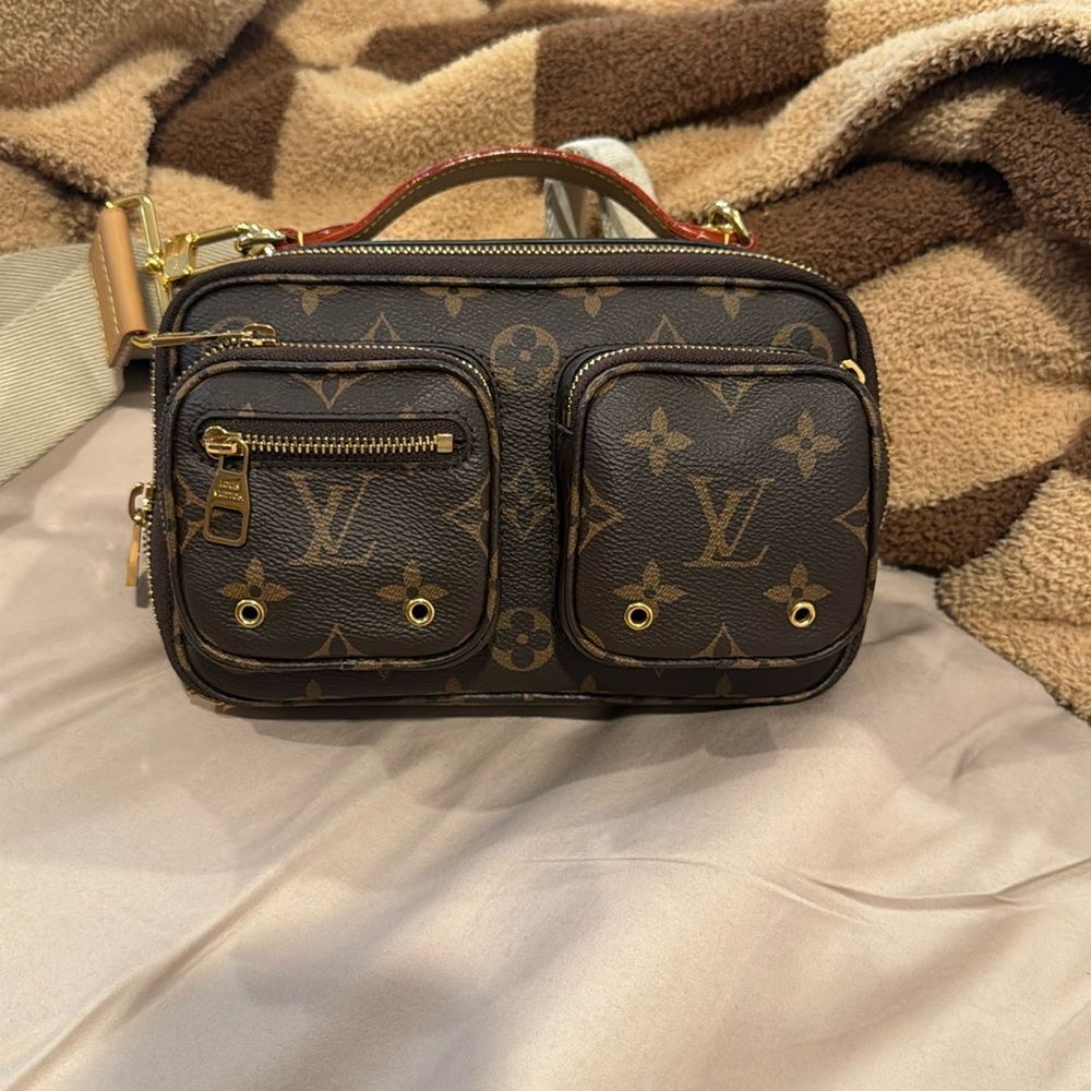 Louis Vuitton Utility Crossbody bag
